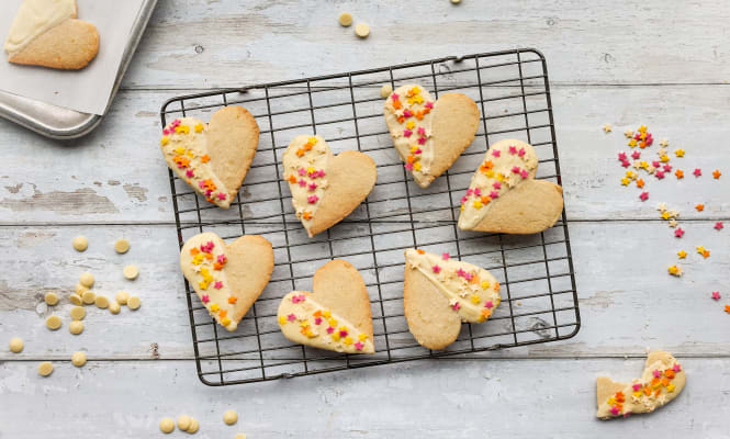 Heart biscuits 2024